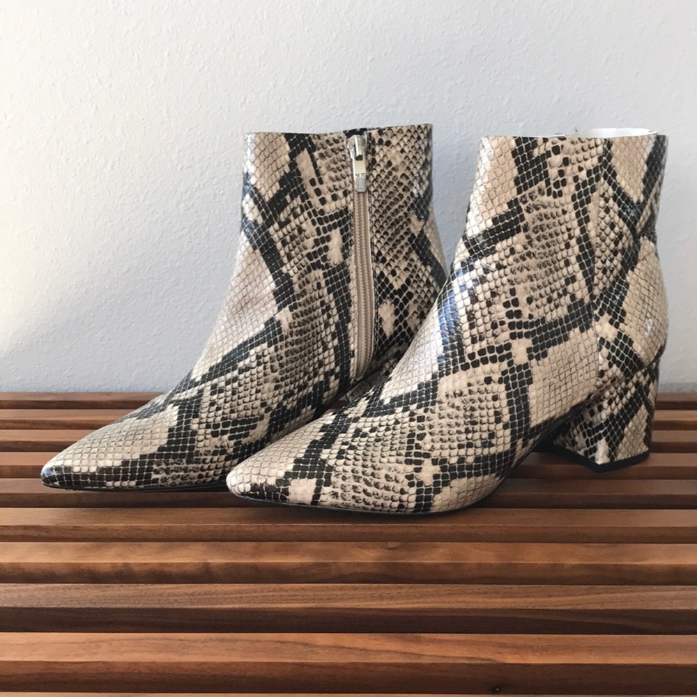 Marc Fischer zip-up ankle boot